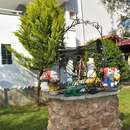 Papachristos Villa *